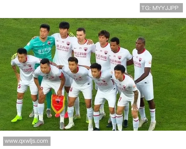 建业与佳兆业对决裁判表现分析及其对比赛结果的影响探讨